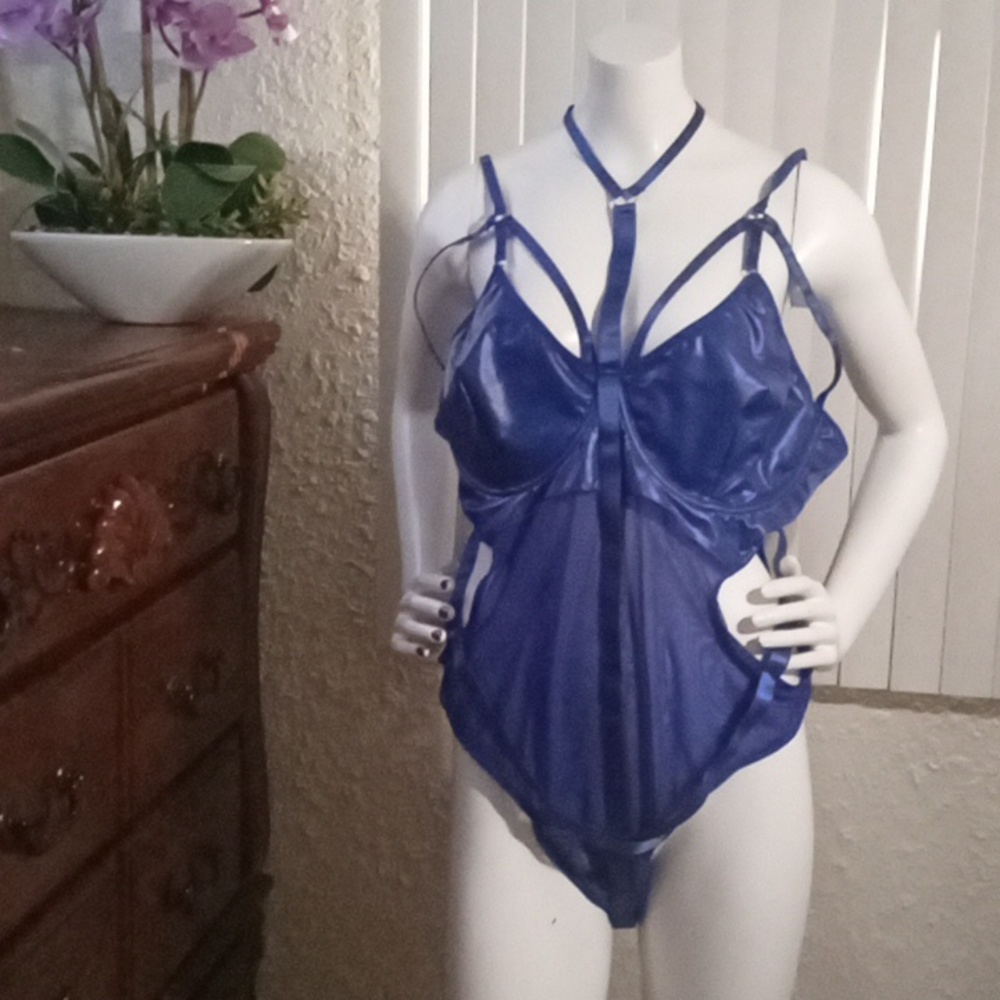 Large sexy swimsuit ( size 4XL)
